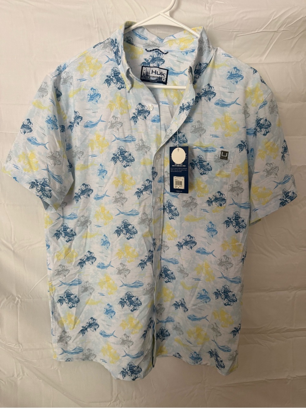 NWT Men’s HUK Button Up Shirt